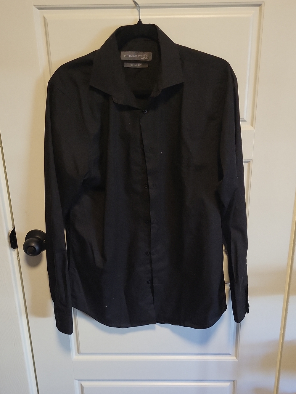 Primark Men’s Black Button-Up Dress Shirt